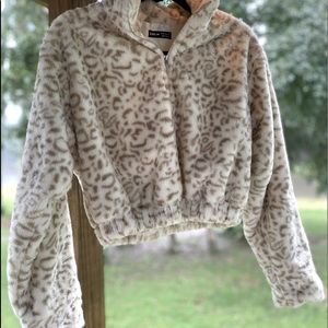 NWOT Cropped Leopard Pullover